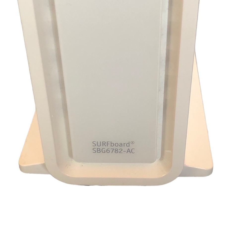 Arris Surfboard SBG6782-AC Cable Modem and Wi-fi Router - Picture 3 of 9